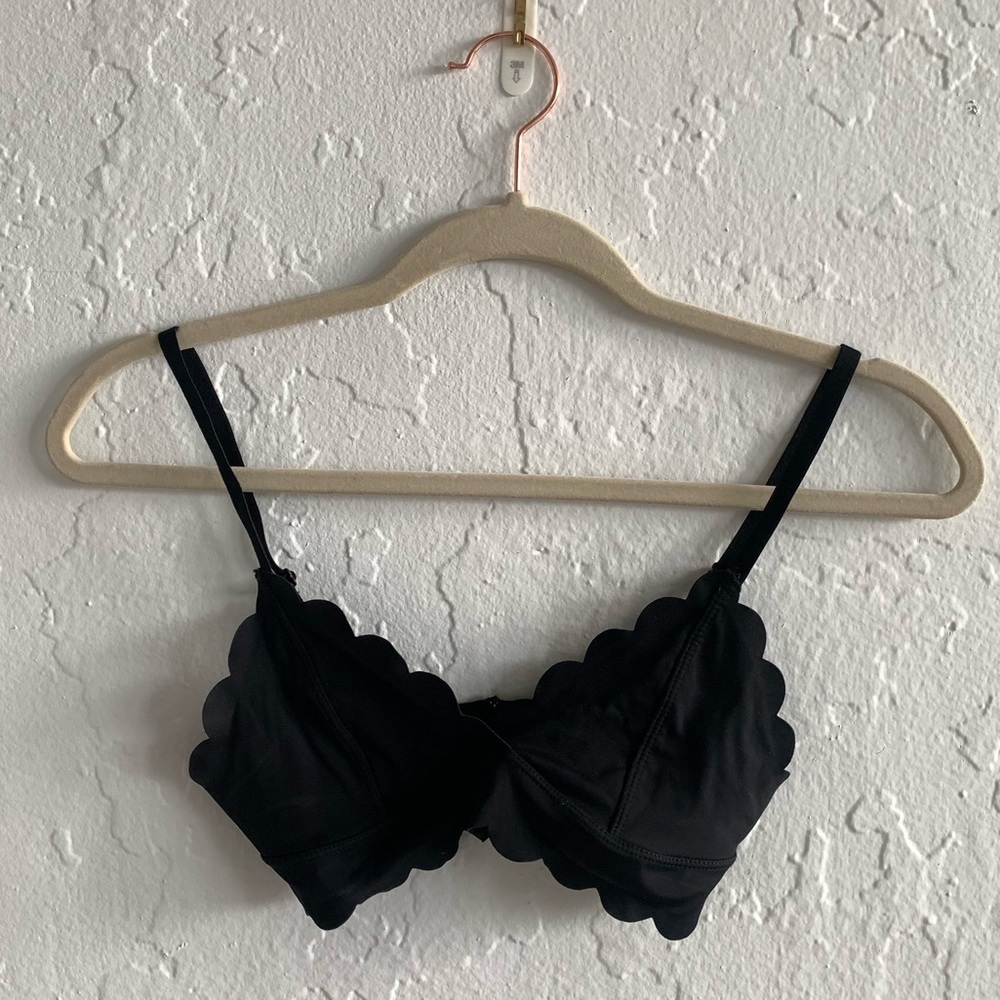 UO black bralette